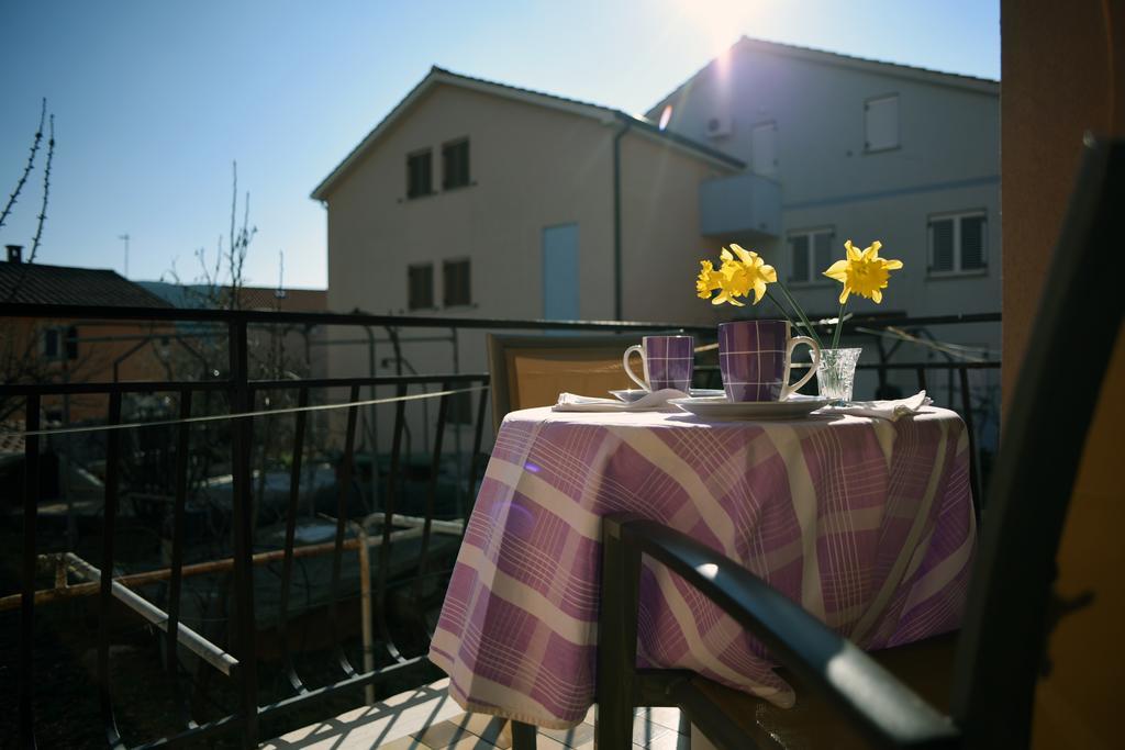 Apartments Ida Cres Exterior photo