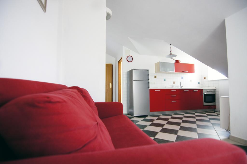 Apartments Ida Cres Exterior photo